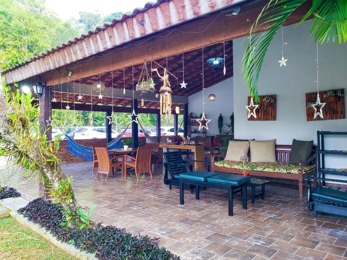 Pousada Mirante Do Penedo Inn